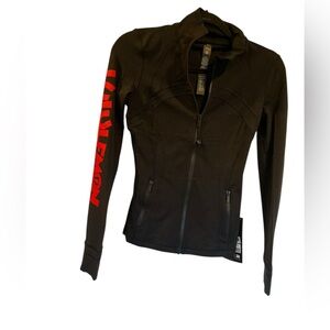 89. NWT Lululemon define jacket *Disney BLACK Size 2